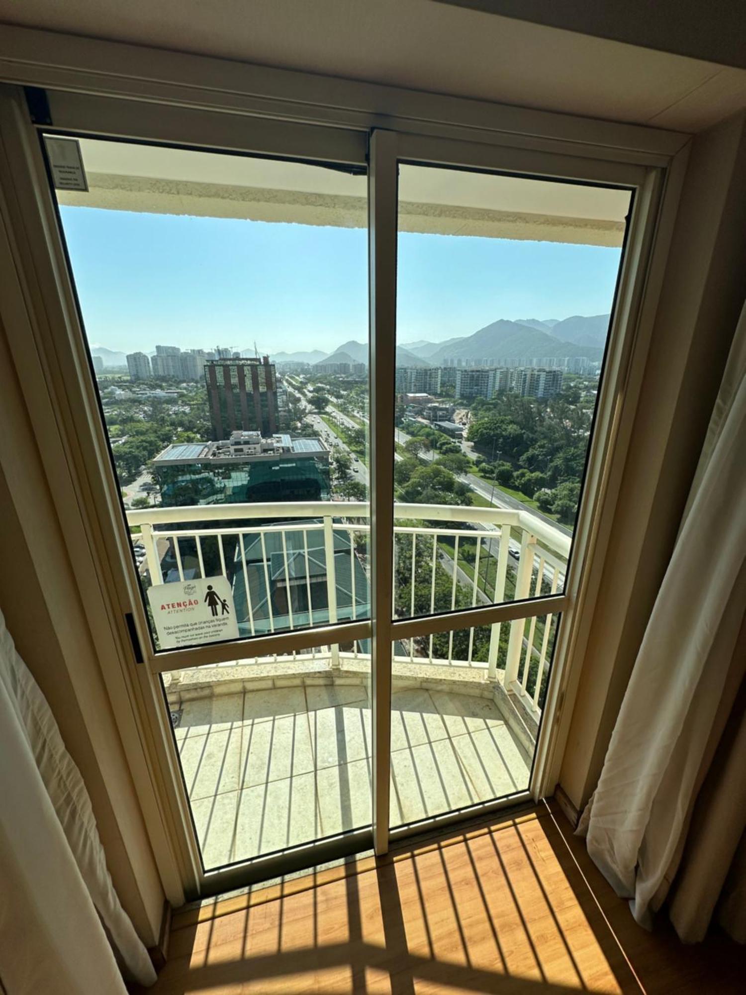Flat Com Vista Panoramica -15- Na Barra Da Tijuca - Estacionamento Gratuito - Frigobar - Ar Condicionado - Piscina - Academia - Balsa Para Praia Gratis - Varanda - Vista Parcial Mar E Lagoa Rio de Janeiro Exterior foto